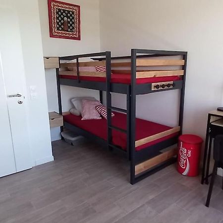 Appartement Climatise Au Coeur De La Provence Lac Et Parcs D'Attractions 10Mn Avignon Monteux Extérieur photo